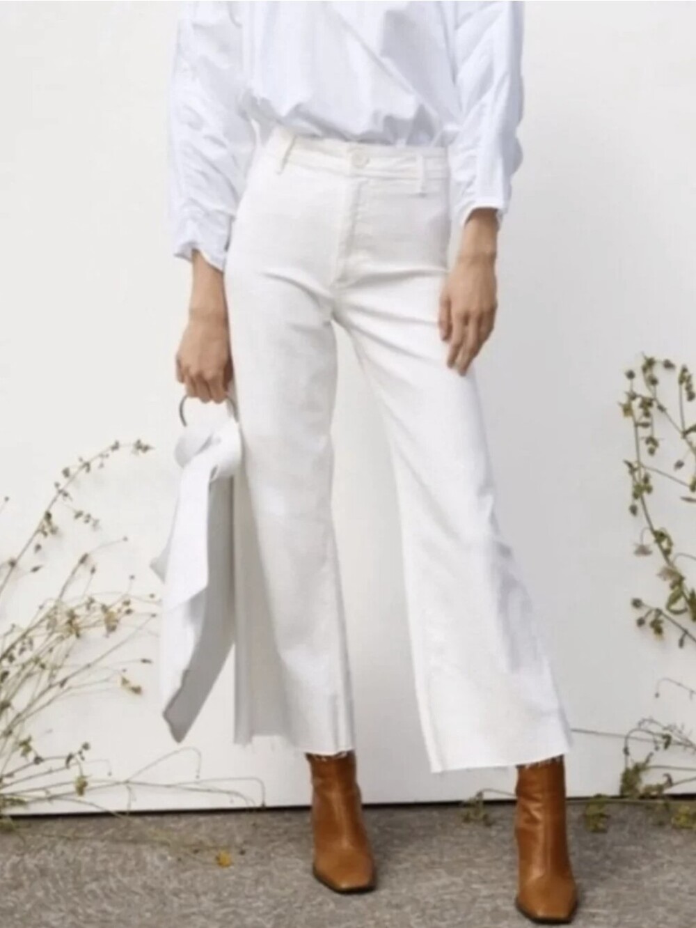 Zara Blogger Favorite The Marine Straight Jeans in White Size 2